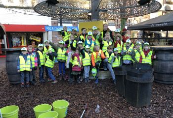 Grote groep mikmakkers in centrum Oss