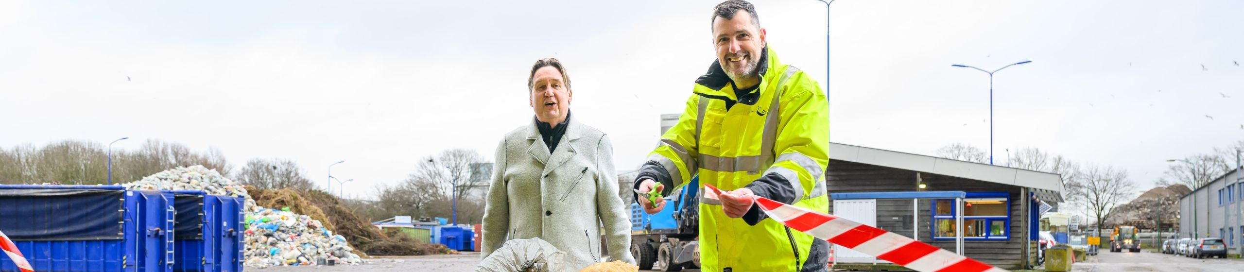 Twee mannen voor de nieuwe grondstoffencentrale